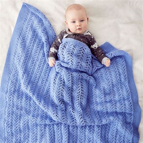 These beginner friendly baby blanket knitting patterns use only knit and purl stitches. . Modern baby blanket knitting pattern free